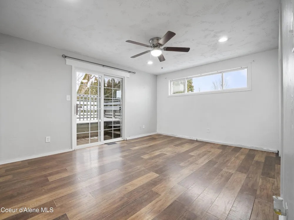 206 S MOEN STREET Spokane Valley, WA 99016