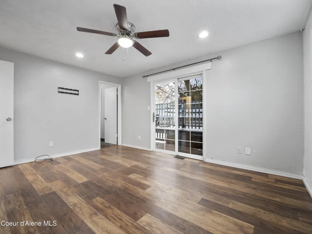 206 S MOEN STREET Spokane Valley, WA 99016