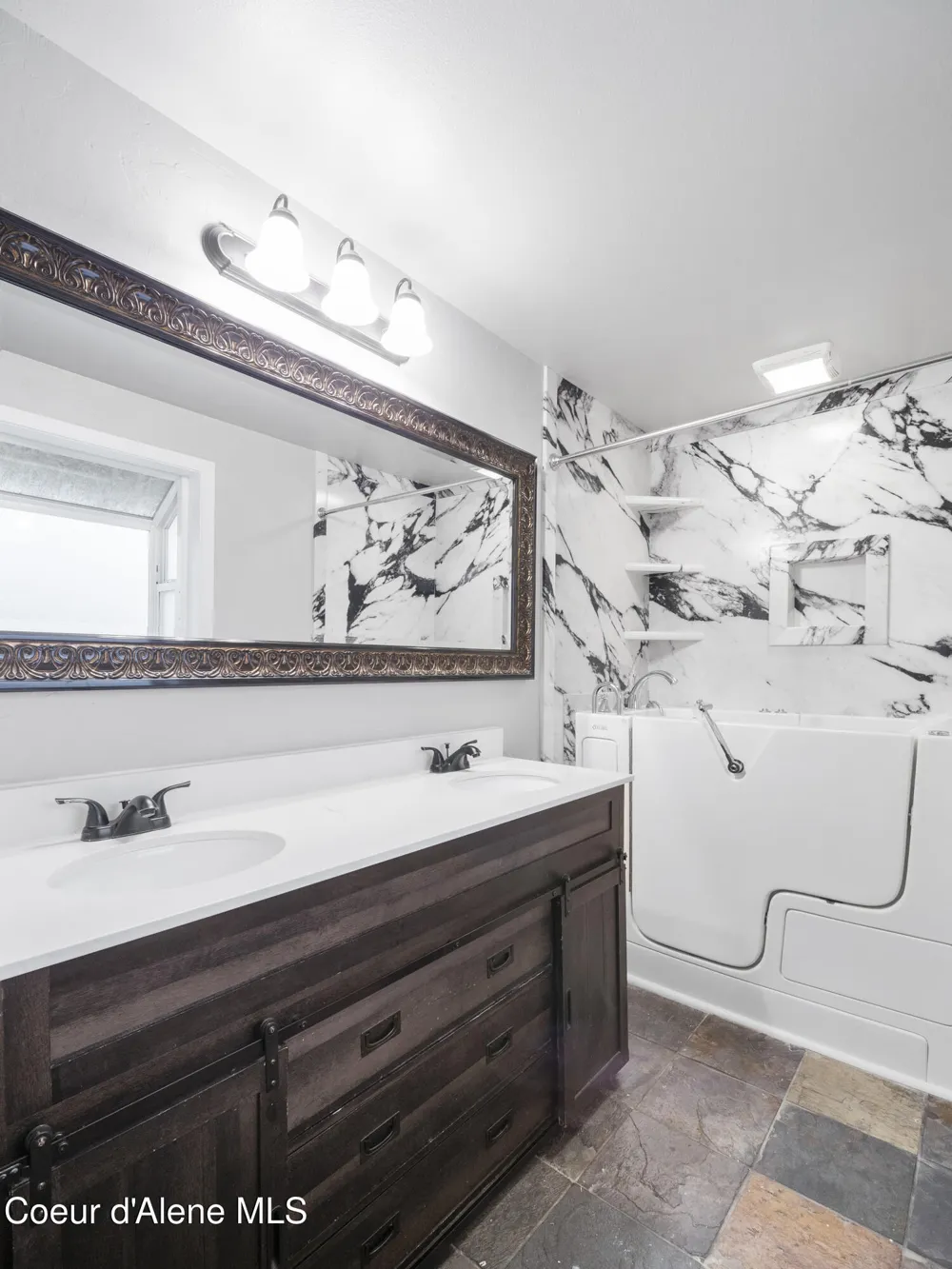 206 S MOEN STREET Spokane Valley, WA 99016