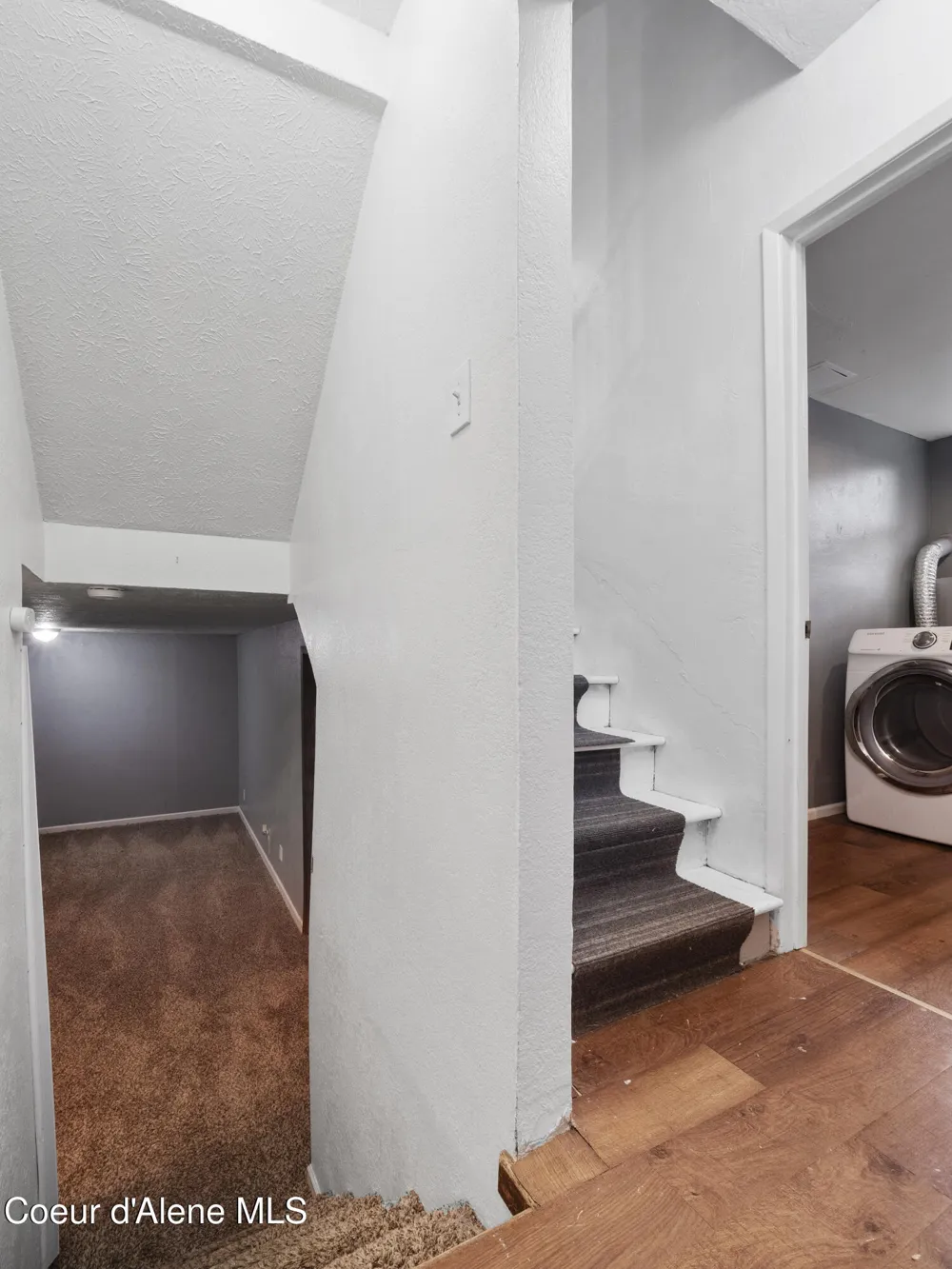 206 S MOEN STREET Spokane Valley, WA 99016