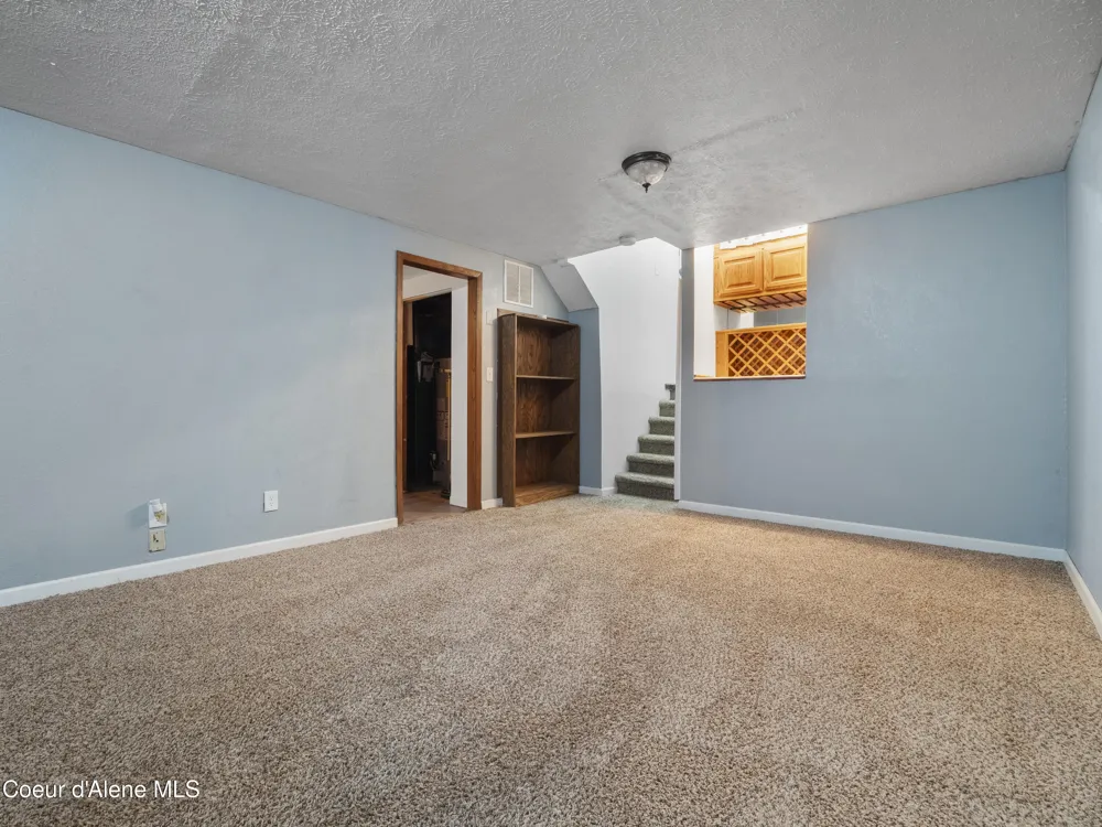 206 S MOEN STREET Spokane Valley, WA 99016