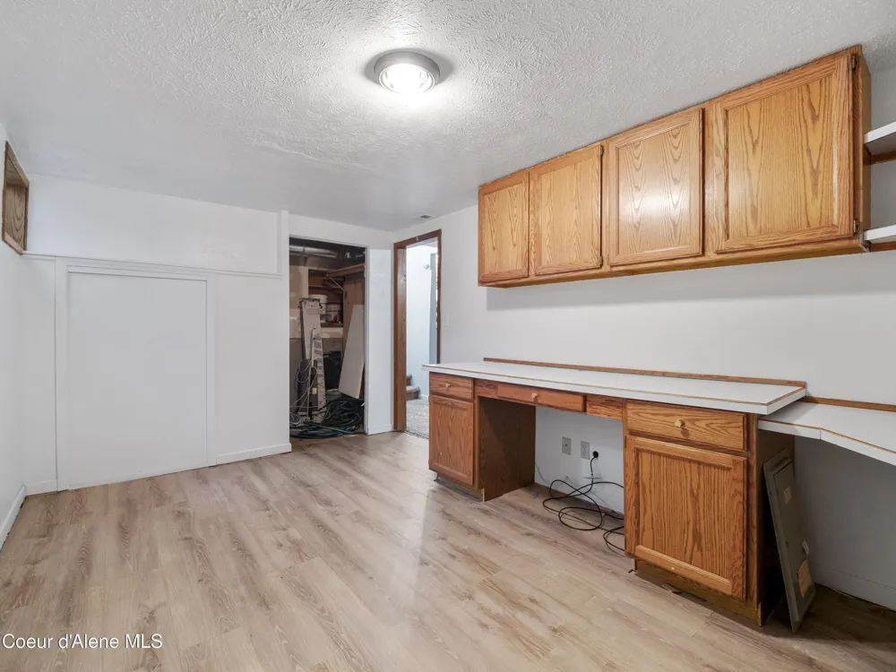 206 S MOEN STREET Spokane Valley, WA 99016