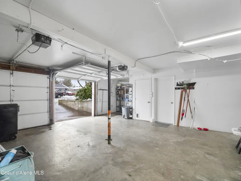 206 S MOEN STREET Spokane Valley, WA 99016