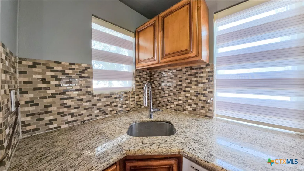 676 County Road 426 El Campo, TX 77437