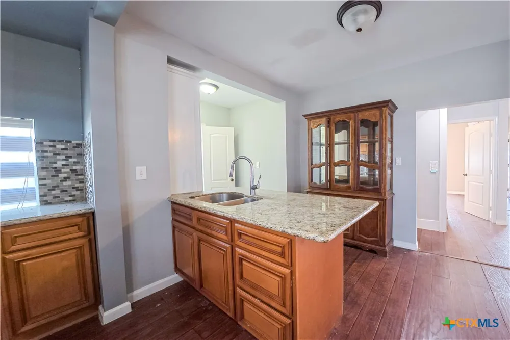676 County Road 426 El Campo, TX 77437
