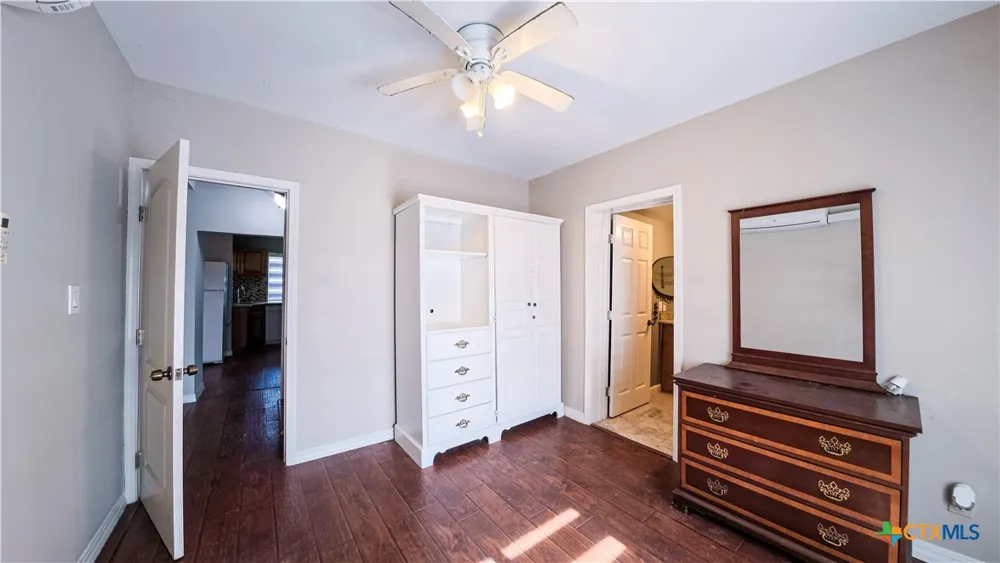 676 County Road 426 El Campo, TX 77437