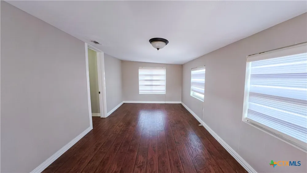 676 County Road 426 El Campo, TX 77437