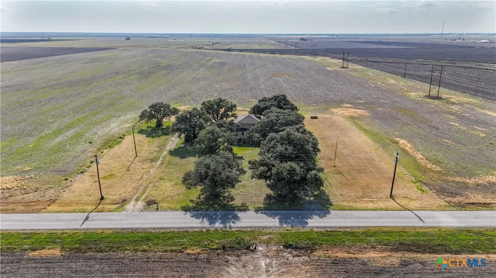 676 County Road 426 El Campo, TX 77437