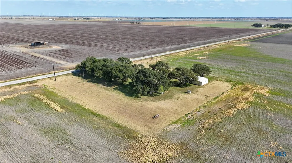 676 County Road 426 El Campo, TX 77437
