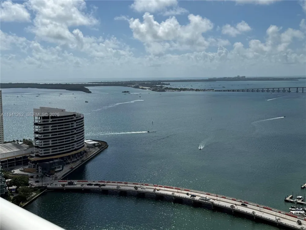 495 Brickell Ave #3507