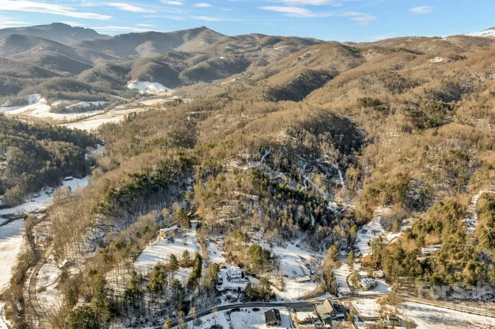3606 NC Highway 194 S Sugar Grove, NC 28679