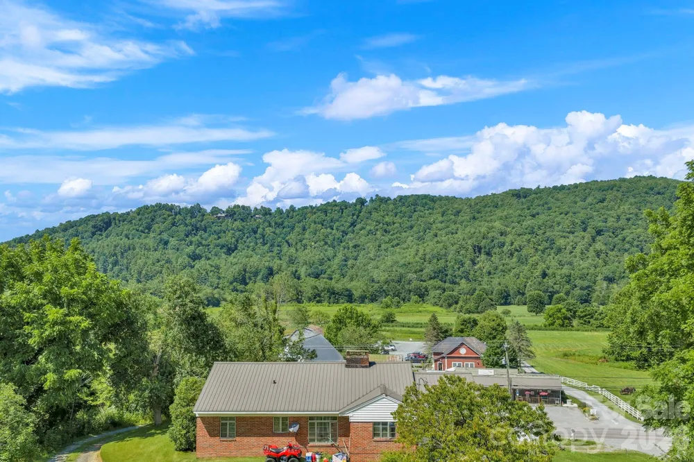3606 NC Highway 194 S Sugar Grove, NC 28679