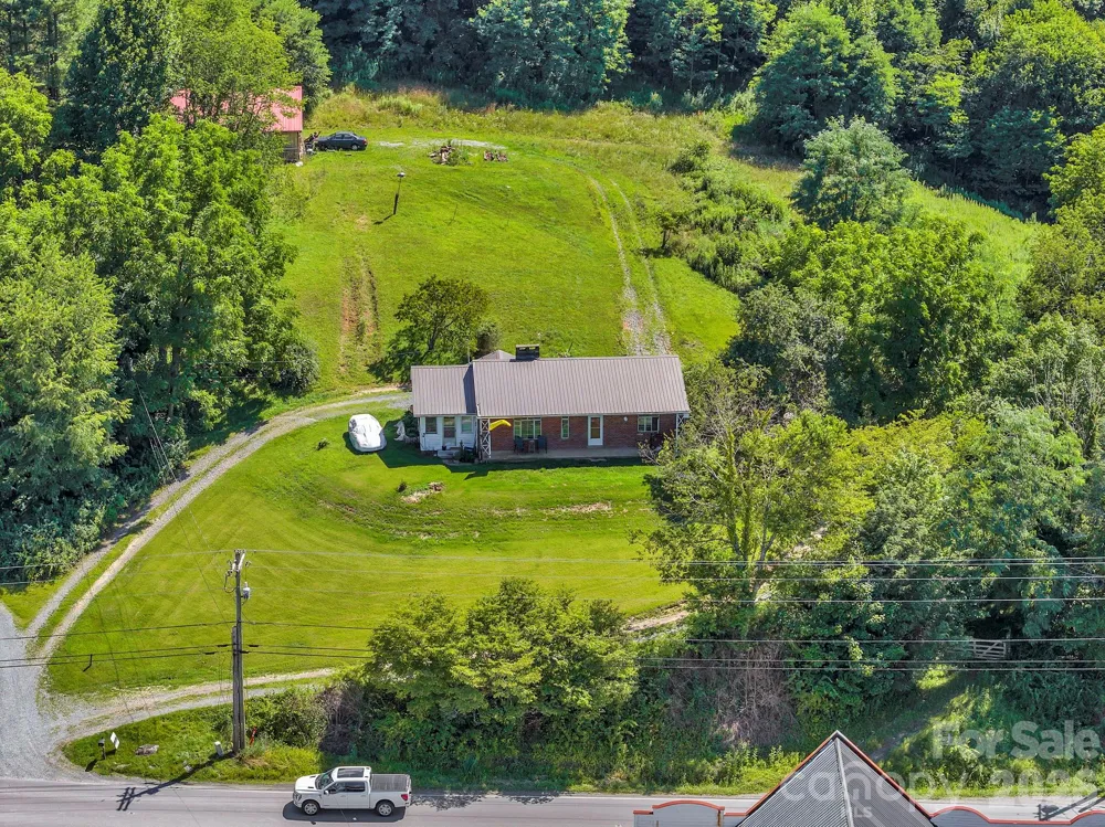 3606 NC Highway 194 S Sugar Grove, NC 28679