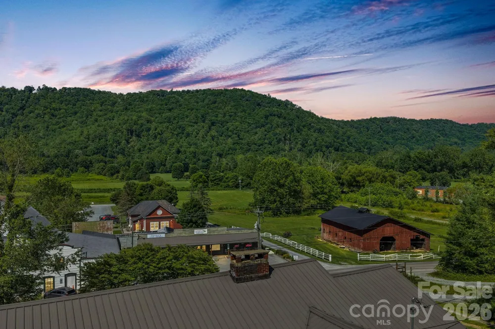 3606 NC Highway 194 S Sugar Grove, NC 28679