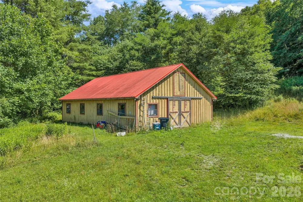 3606 NC Highway 194 S Sugar Grove, NC 28679