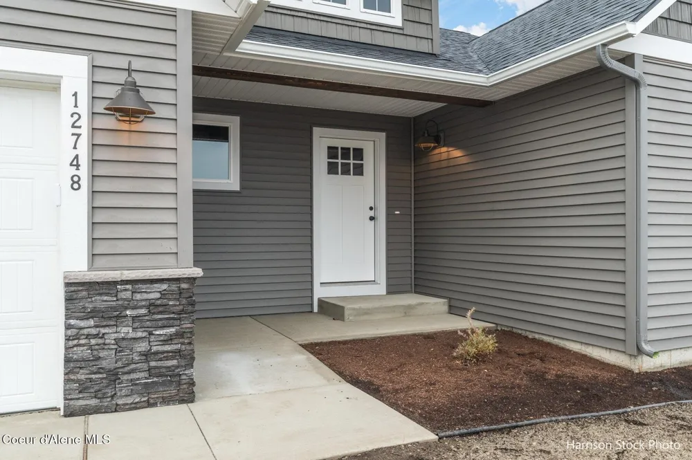 12182 LENNON LANE Rathdrum, ID 83858