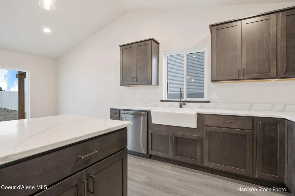 12182 LENNON LANE Rathdrum, ID 83858