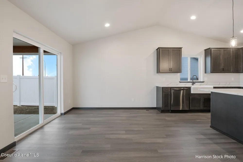 12182 LENNON LANE Rathdrum, ID 83858