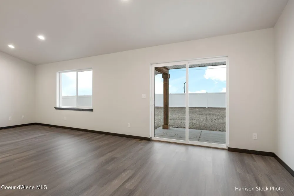 12182 LENNON LANE Rathdrum, ID 83858