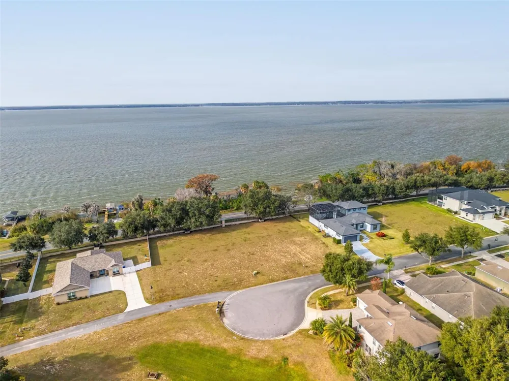 3225 LANDING VIEW Tavares, FL 32778