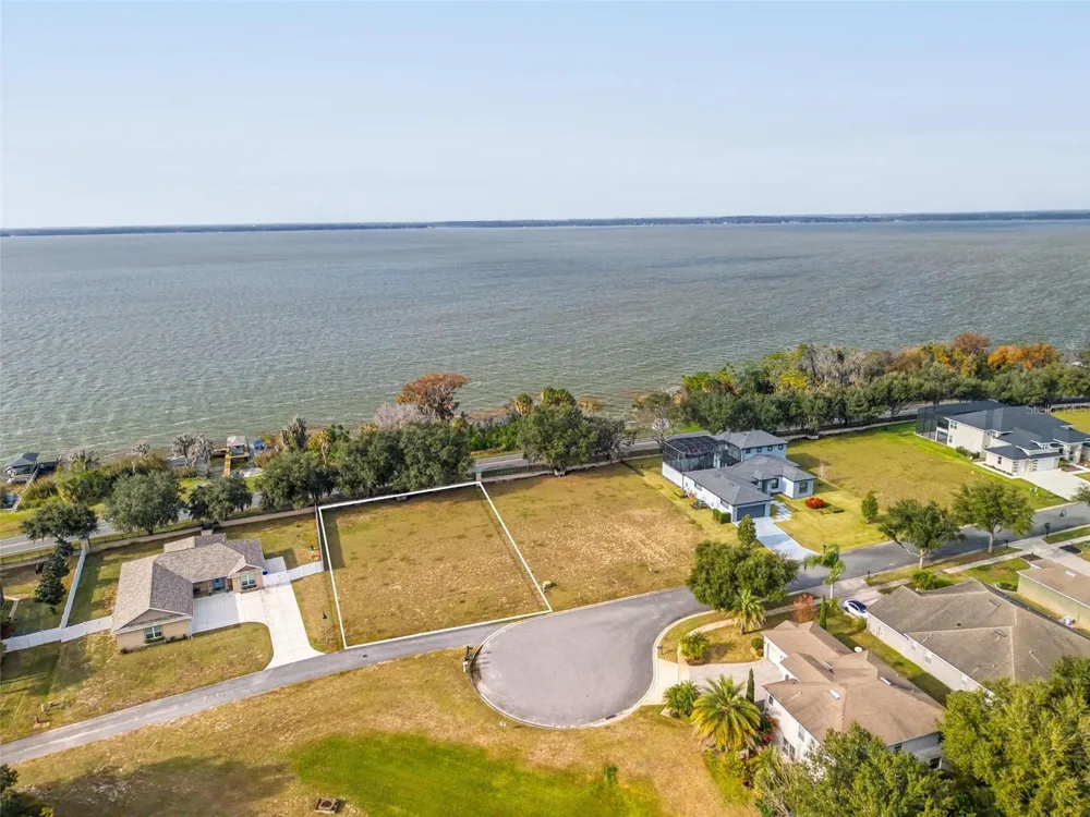 3225 LANDING VIEW Tavares, FL 32778