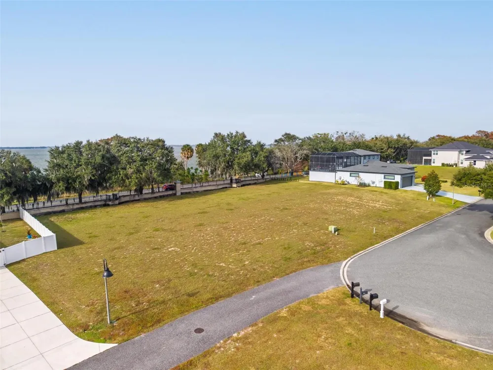 3225 LANDING VIEW Tavares, FL 32778