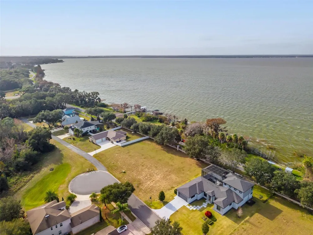 3225 LANDING VIEW Tavares, FL 32778
