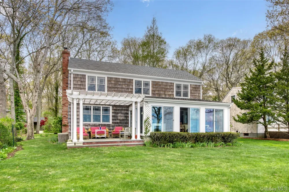 580 South Lane East Marion, NY 11939