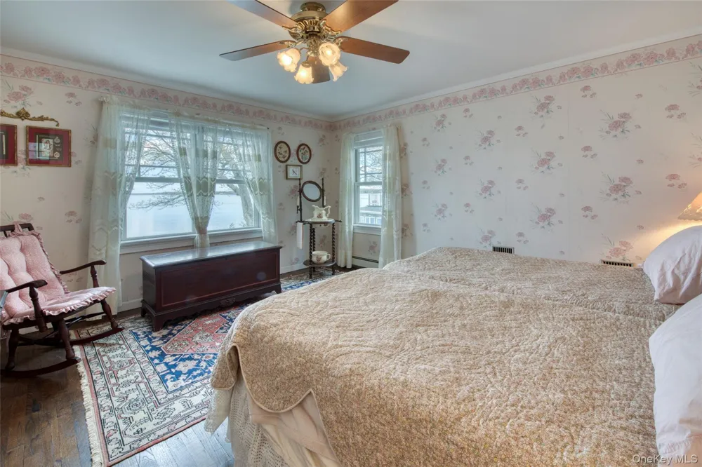 580 South Lane East Marion, NY 11939