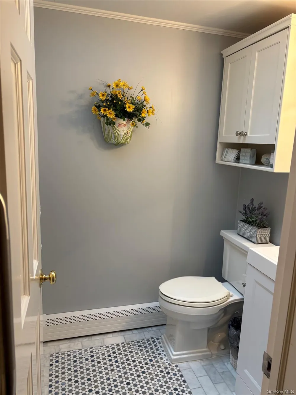 580 South Lane East Marion, NY 11939