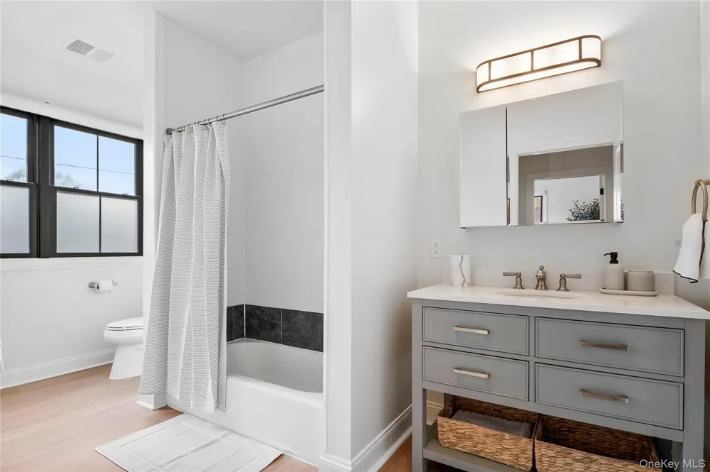 30 Lake Avenue #306 Saratoga Springs, NY 12866