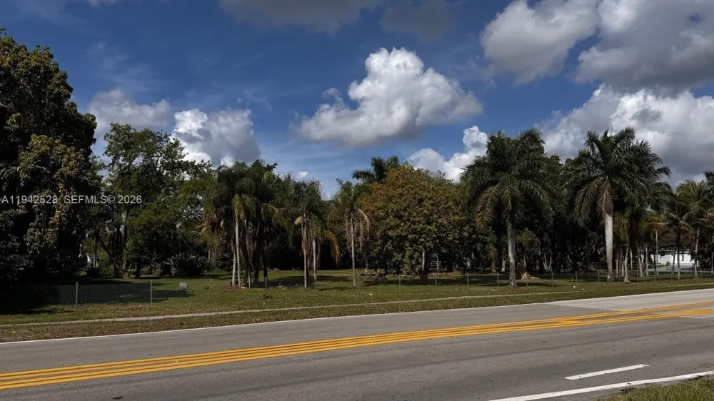 1615 Hiatus Rd Davie, FL 33325