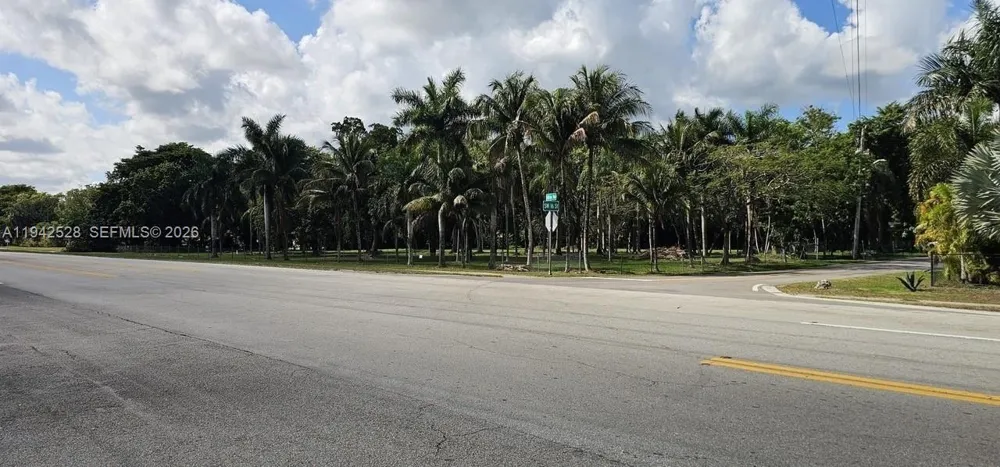 1615 Hiatus Rd Davie, FL 33325