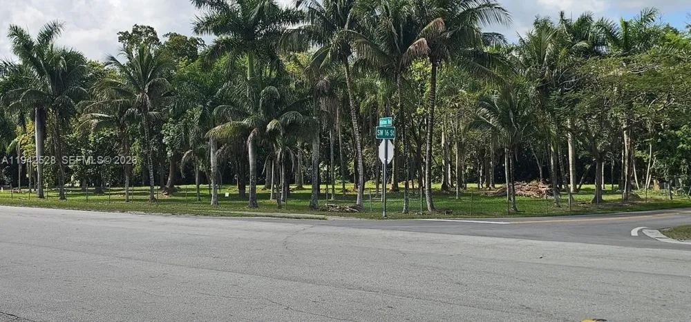 1615 Hiatus Rd Davie, FL 33325