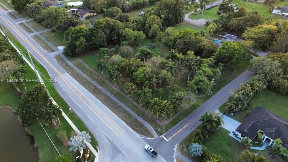 1615 Hiatus Rd Davie, FL 33325