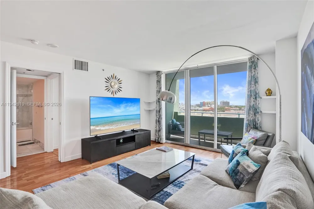 90 Alton Rd #807 Miami Beach, FL 33139