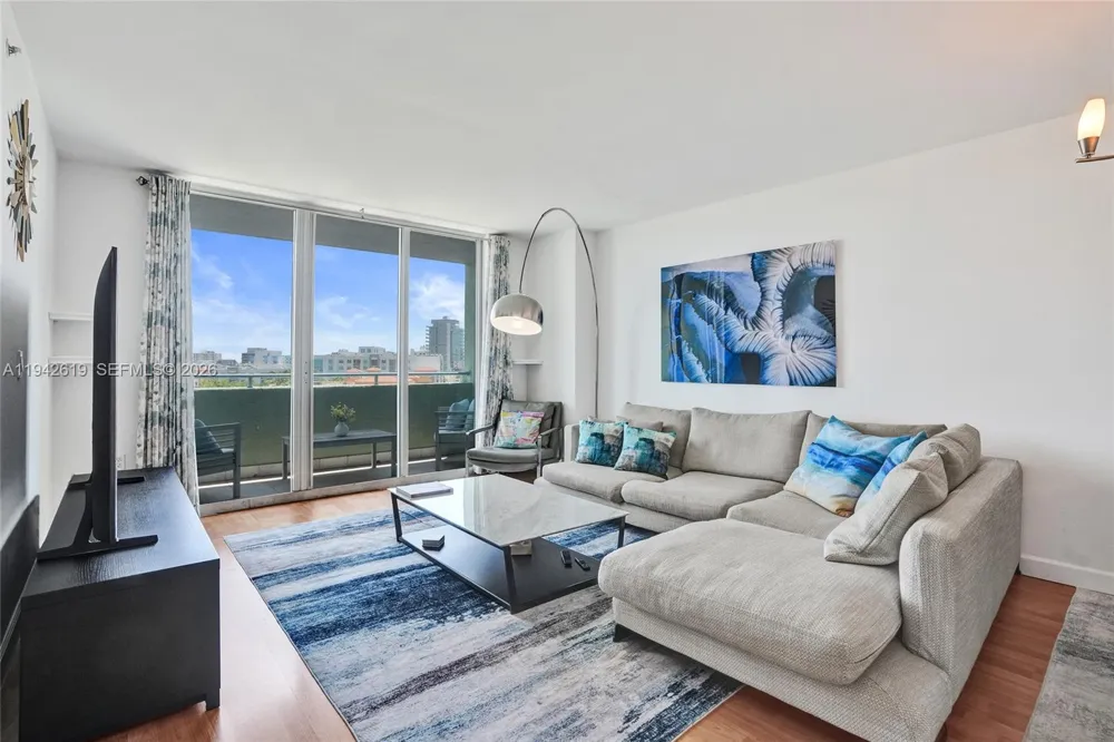 90 Alton Rd #807 Miami Beach, FL 33139