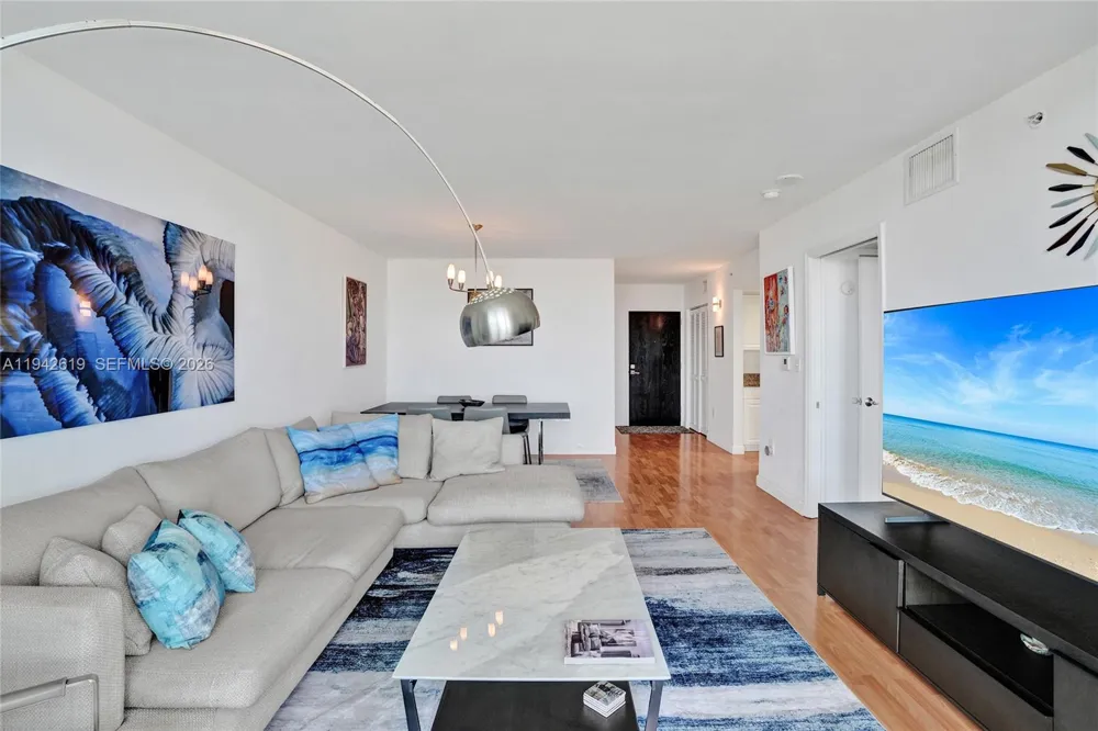 90 Alton Rd #807 Miami Beach, FL 33139