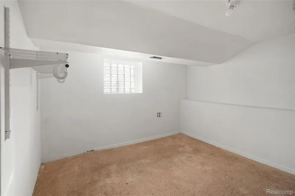 147 1st Street Wyandotte City, MI 48192
