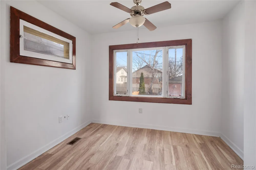 147 1st Street Wyandotte City, MI 48192