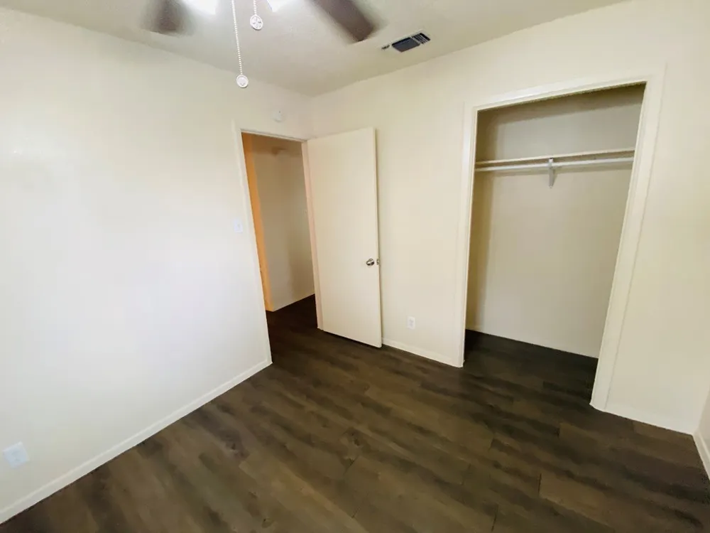 1710 Ledgewood Drive #B Austin, TX 78758