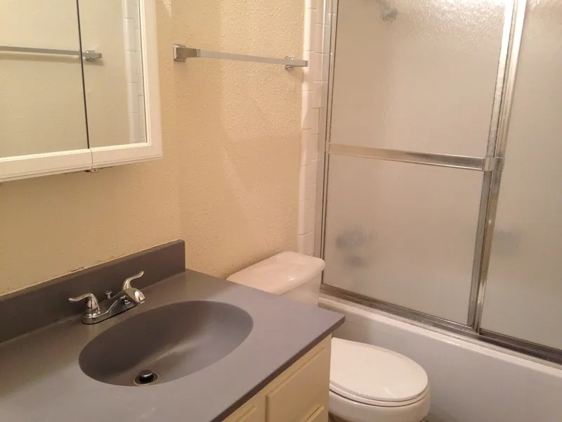 1710 Ledgewood Drive #B Austin, TX 78758