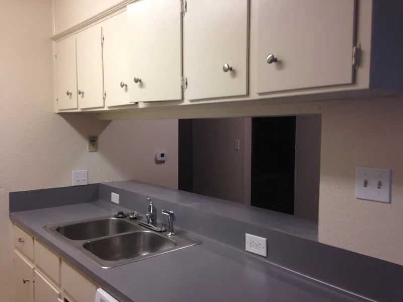 1710 Ledgewood Drive #B Austin, TX 78758