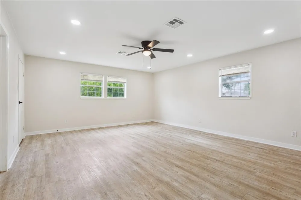 310 Garfield Street McGregor, TX 76657