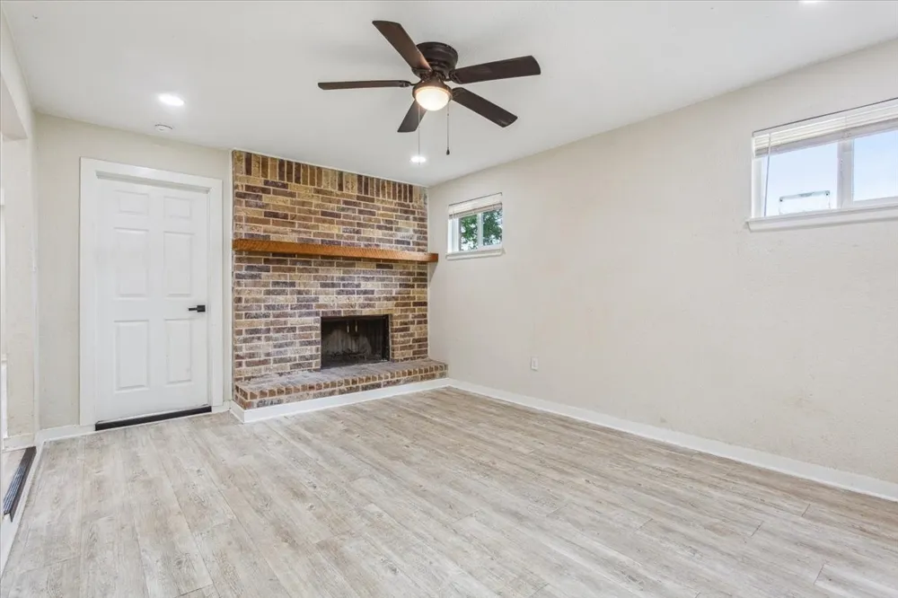 310 Garfield Street McGregor, TX 76657