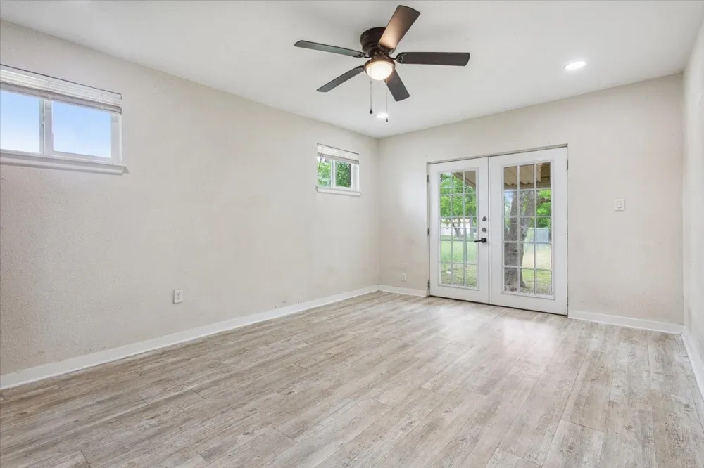 310 Garfield Street McGregor, TX 76657
