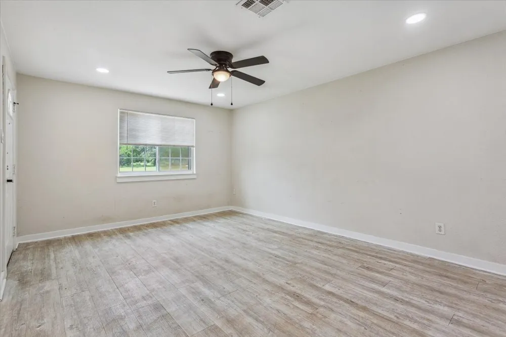 310 Garfield Street McGregor, TX 76657