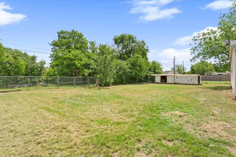 310 Garfield Street McGregor, TX 76657