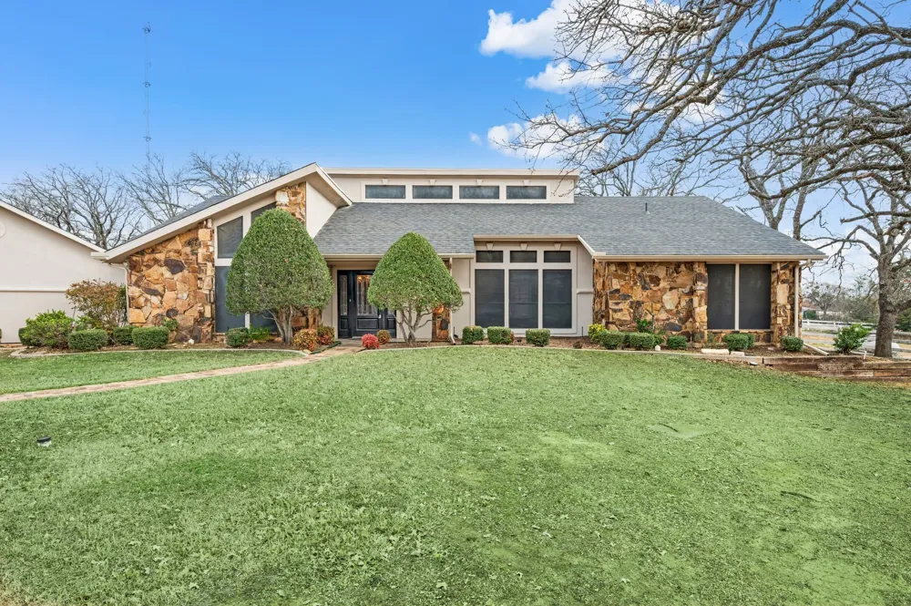 7260 Hudson Cemetery Road Mansfield, TX 76063