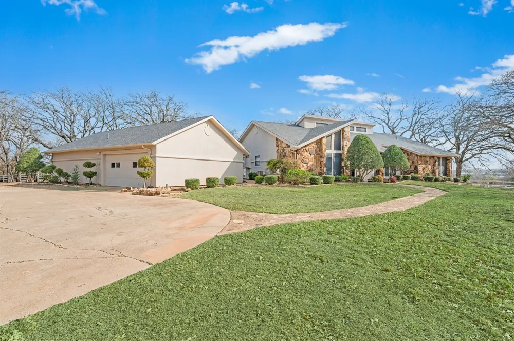 7260 Hudson Cemetery Road Mansfield, TX 76063
